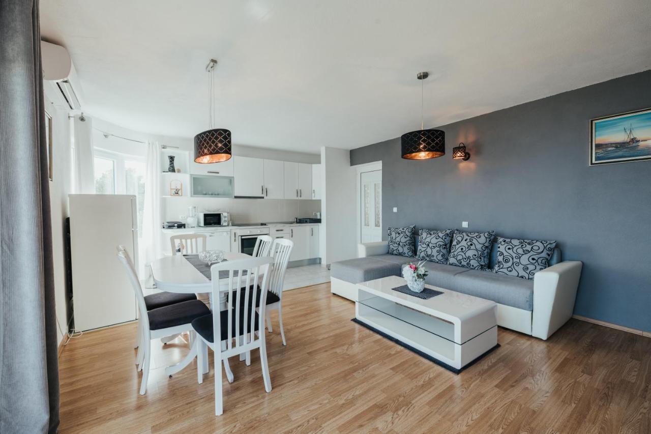 Maestral Apartman Veliko Brdo  Kültér fotó