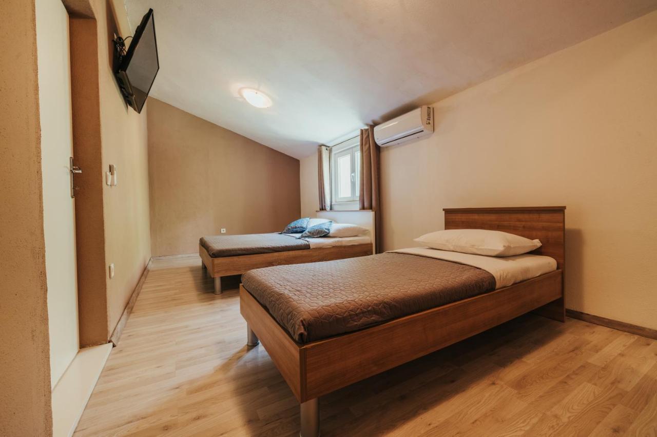 Maestral Apartman Veliko Brdo  Kültér fotó